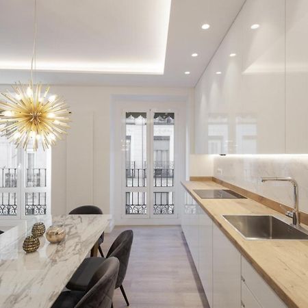 Elegant Retreat In City Center Apartment Rome Exterior photo